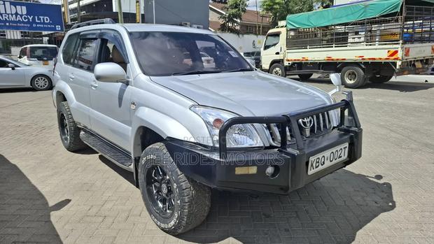 Toyota Land Cruiser Prado 3.0 D-4D 5dr 2005 Silver