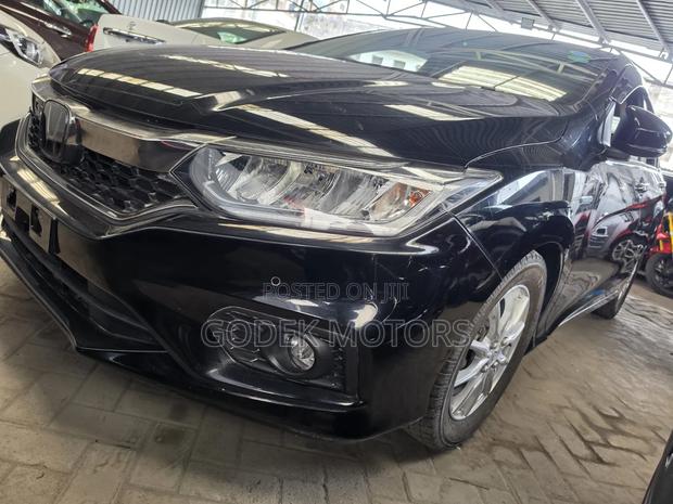Honda Grace 2019 Black