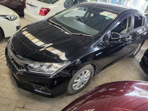 Honda Grace 2019 Black