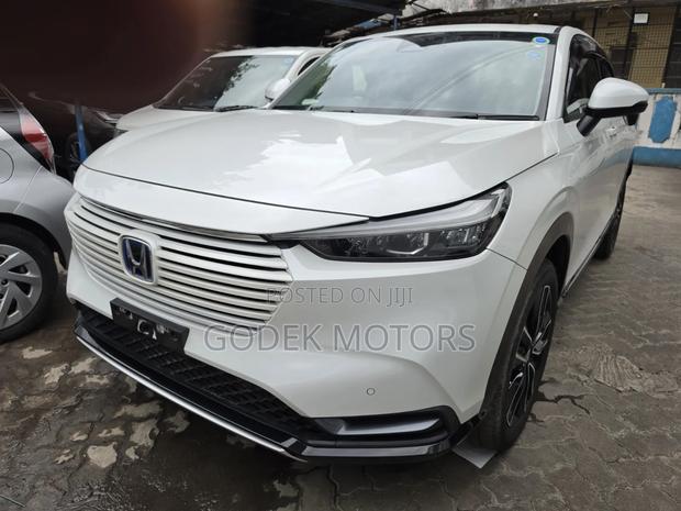 Honda Vezel 2023 White