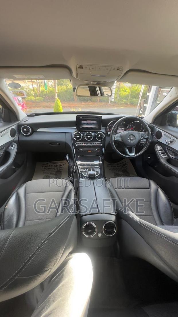Mercedes-Benz C200 2016 Black