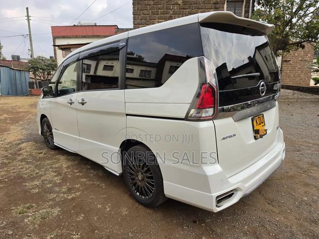 Nissan Serena 2019 White