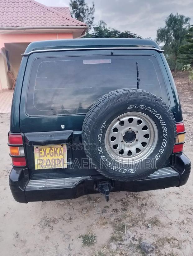 Mitsubishi Pajero 2006 Black