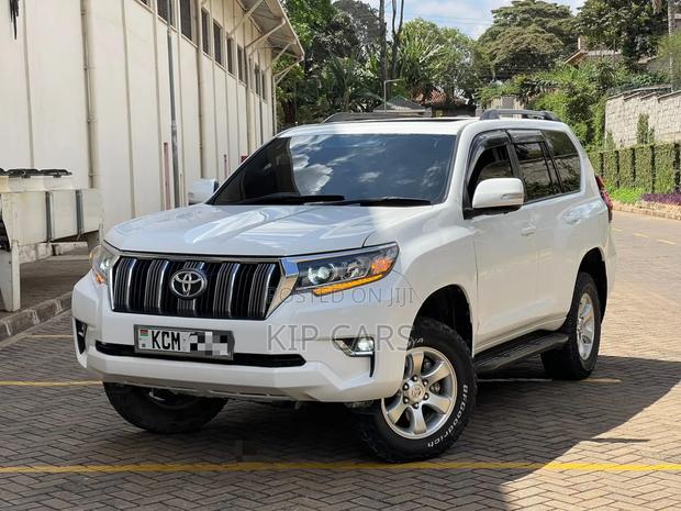 Toyota Land Cruiser Prado 2.7 i 2011 White