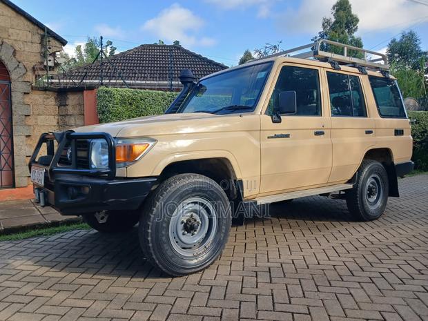 Toyota Land Cruiser 2018 Beige