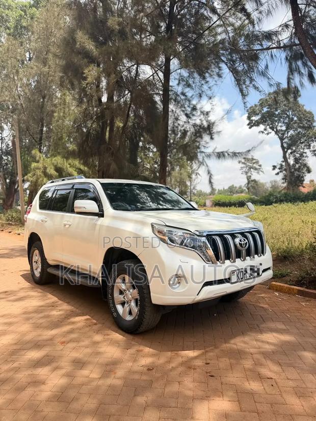 Toyota Land Cruiser Prado 2015 White