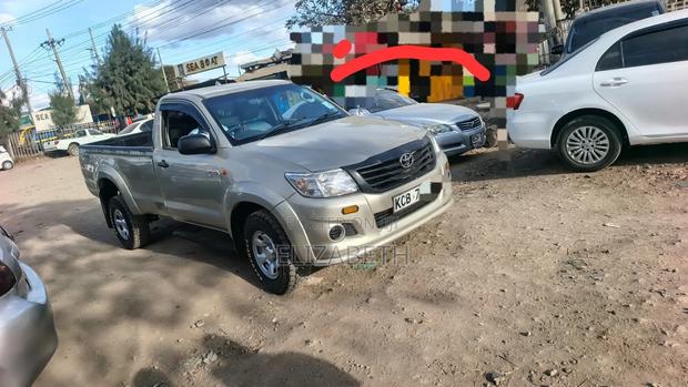Toyota Hilux 2014 Brown