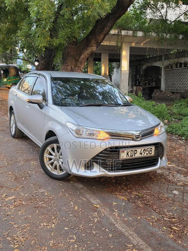 Toyota Axio 2016 Silver