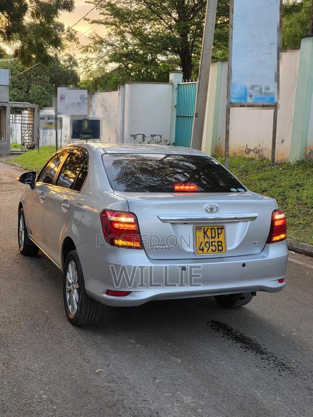 Toyota Axio 2016 Silver