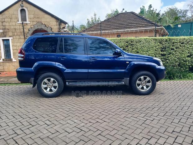 Toyota Land Cruiser 2007 Blue