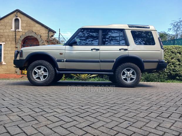 Land Rover Discovery 2005 Gold