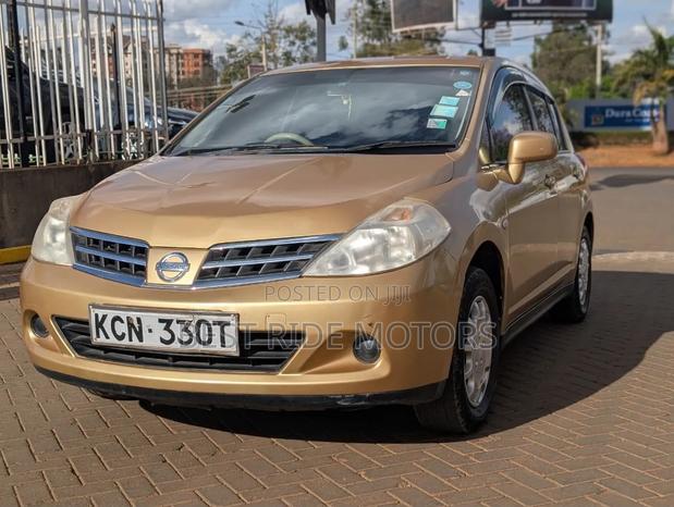 Nissan Tiida 2010 Gold