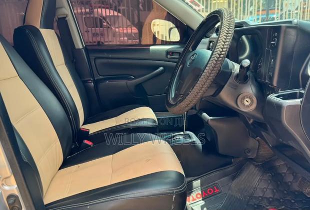 Toyota Probox 1.5 DX 2WD 2019 Silver