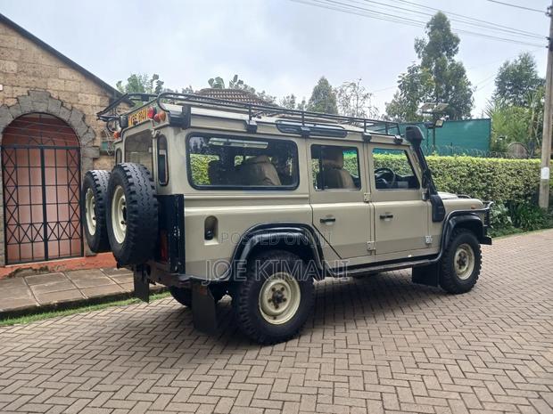 Land Rover Defender 2007 Green