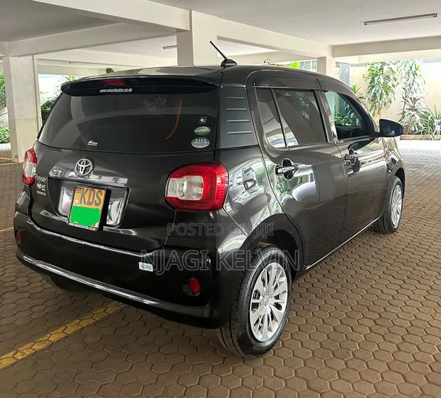 Toyota Passo 2018 Black