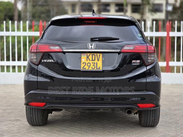 Honda Vezel 1.5 Hybrid 2WD 2018 Black