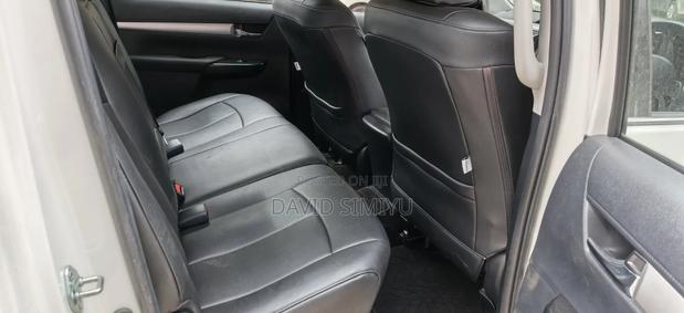 Toyota Hilux 2020 White