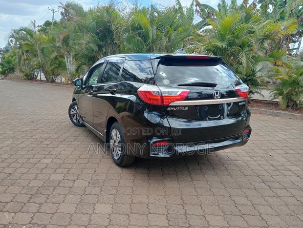 Honda Fit Shuttle 1.5 Hybrid 2WD 2019 Black