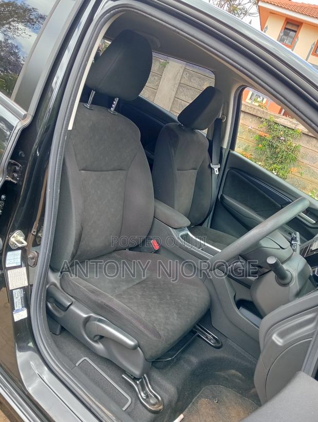 Honda Fit Shuttle 1.5 Hybrid 2WD 2019 Black