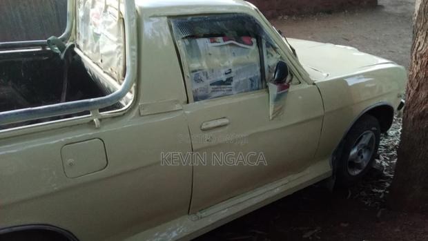Datsun 1200 1971 Beige