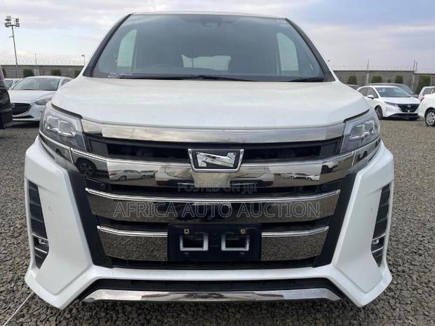 Toyota Noah 2.0 FWD (8 Seater) 2020 White
