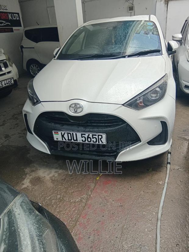 Toyota Yaris 2018 White