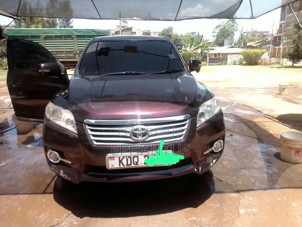 Toyota Vanguard 2011 Burgundy