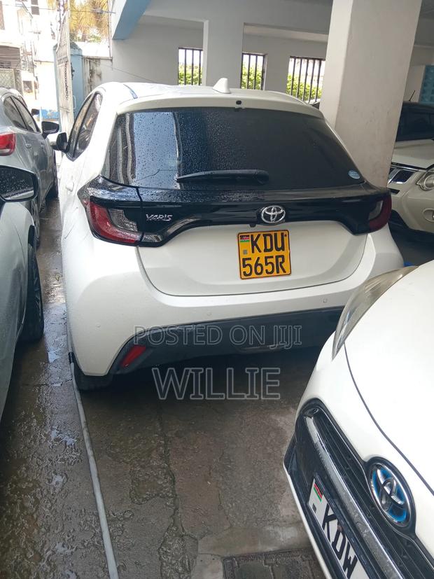 Toyota Yaris 2018 White