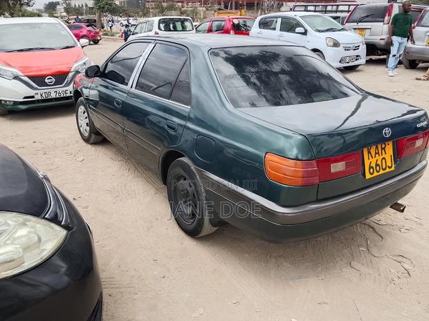 Toyota Corona 1998 Green