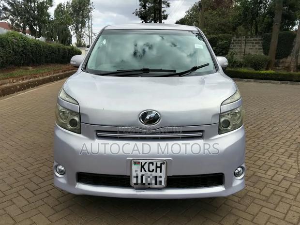 Toyota Voxy ZS 2WD 7-Seater 2008 Silver
