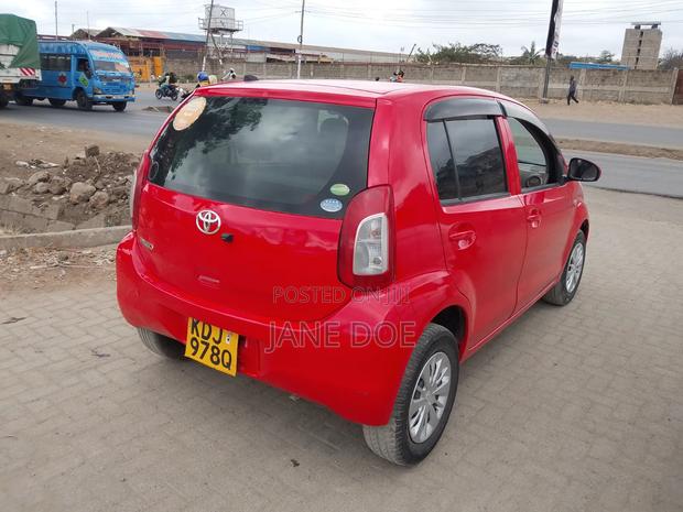Toyota Passo 2015 Red