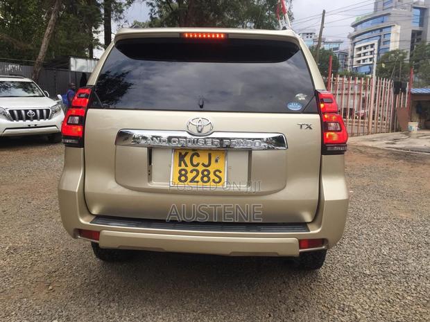 Toyota Land Cruiser Prado 4.0 Petrol TX-L 2009 Gold