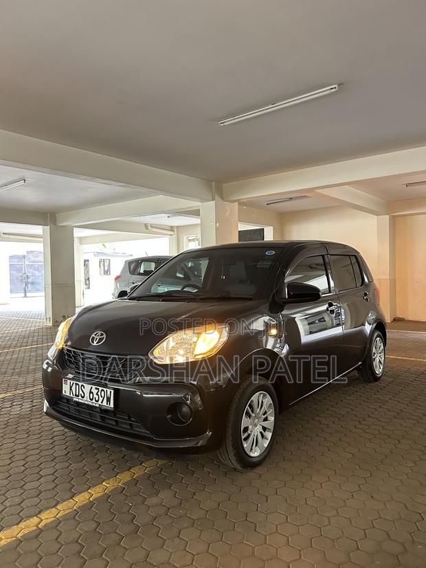 Toyota Passo 1.0 FWD 2018 Black