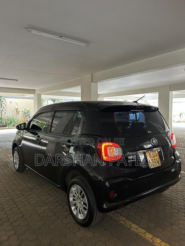 Toyota Passo 1.0 FWD 2018 Black