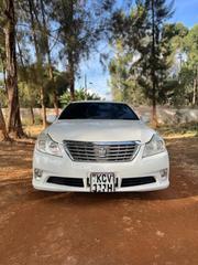 Toyota Crown 2012 White for sale