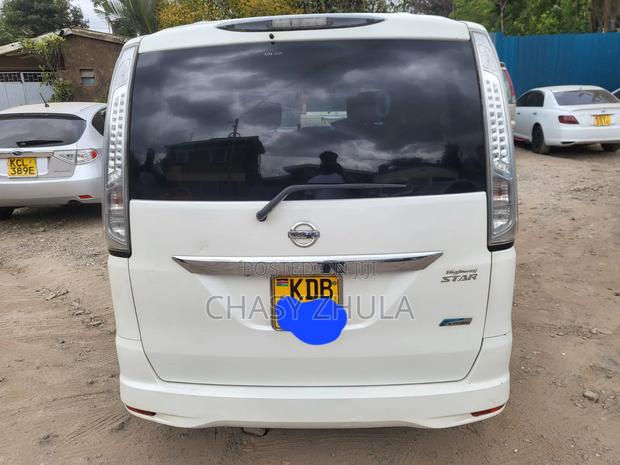Nissan Serena 2012 White