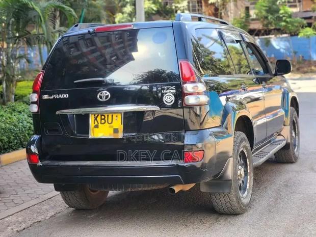 Toyota Land Cruiser Prado 2006 Black