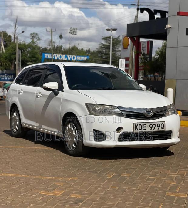 Toyota Corolla Fielder 2014 Off white