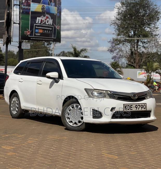 Toyota Corolla Fielder 2014 Off white