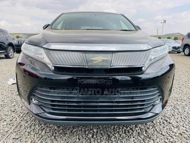 Toyota Harrier 2.0 2020 Black