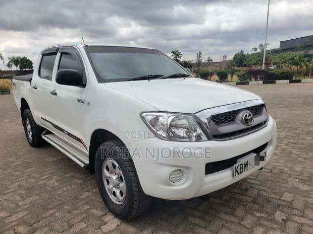 Toyota Hilux 2.5 D-4D SRX 2008 White