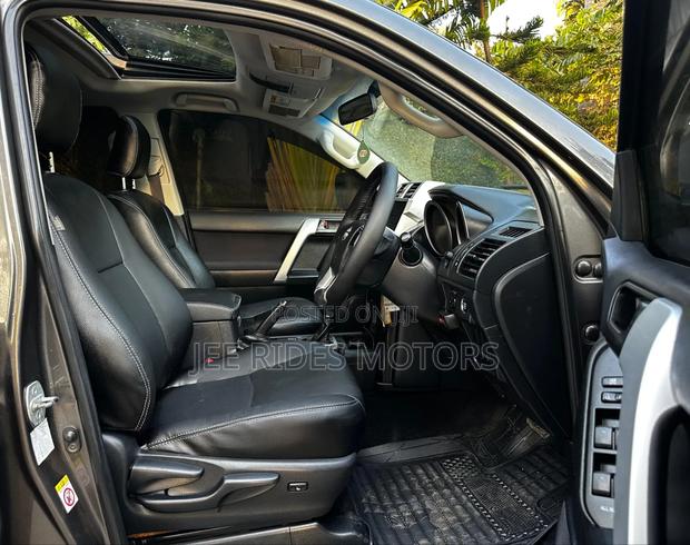 Toyota Land Cruiser Prado 2016