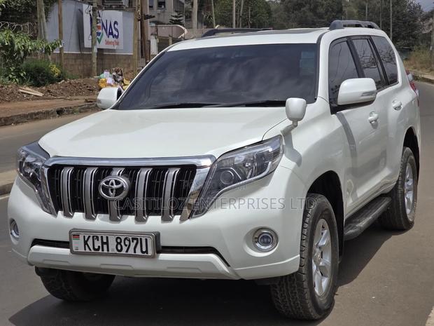 Toyota Land Cruiser Prado 2.7 i 2011 White