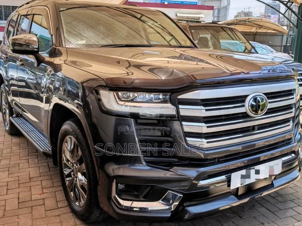 Toyota Land Cruiser 3.5 V6 2022 Gray