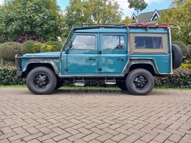 Land Rover Defender Base 4x4 1993 Green