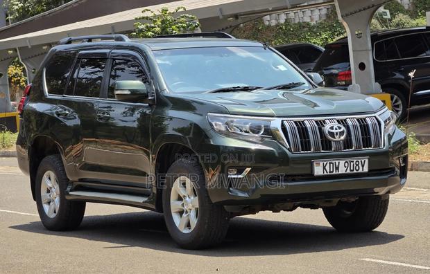 Toyota Land Cruiser Prado 2014 Black