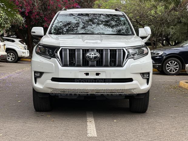 Toyota Land Cruiser Prado 2.8 2020 Off white