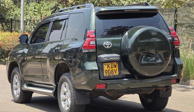 Toyota Land Cruiser Prado 2014 Black