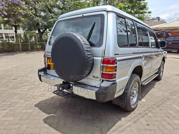 Mitsubishi Pajero 2007 Silver