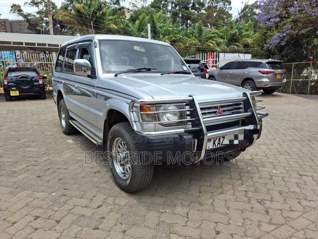 Mitsubishi Pajero 2007 Silver